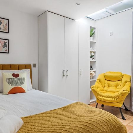Trafalgar Square Arty Apartment Londra Esterno foto