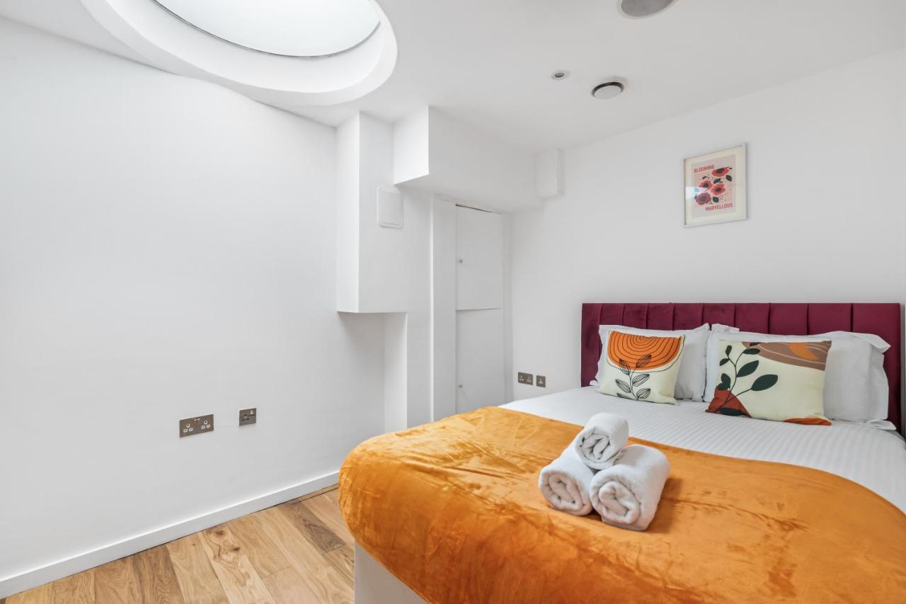 Trafalgar Square Arty Apartment Londra Esterno foto