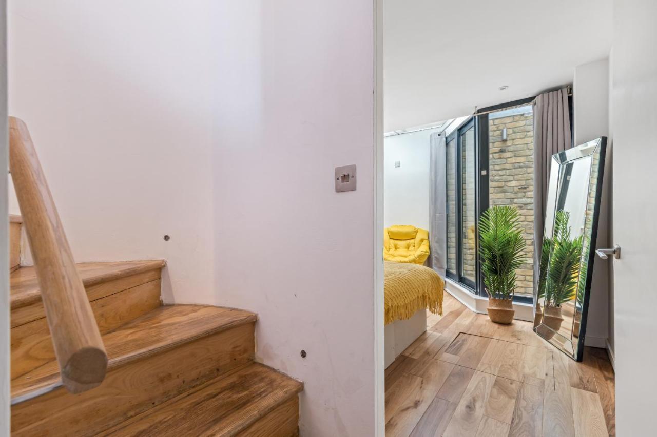 Trafalgar Square Arty Apartment Londra Esterno foto
